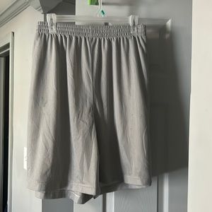 Grey mesh starter athletic shorts size 2 XL